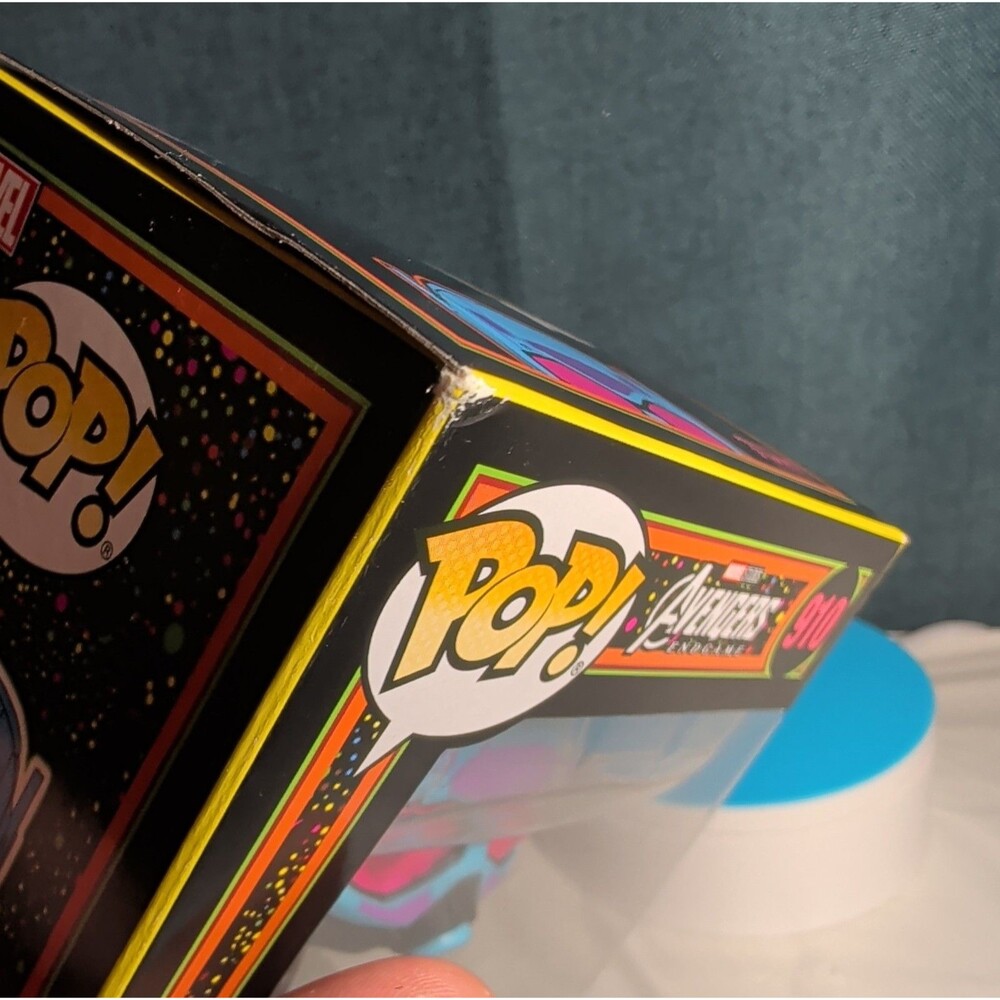 Funko Pop Ant-Man 910 Avengers Endgame Blacklight Target Exclusive PreOwned - Picture 11 of 16